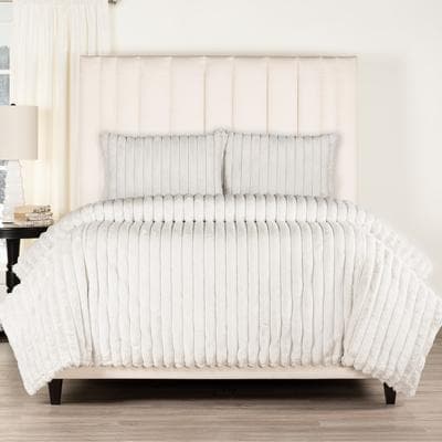 Siscovers Puff 4-Piece Luxury Ribbed Faux Fur Duvet Cover & Insert Set, Made in USA