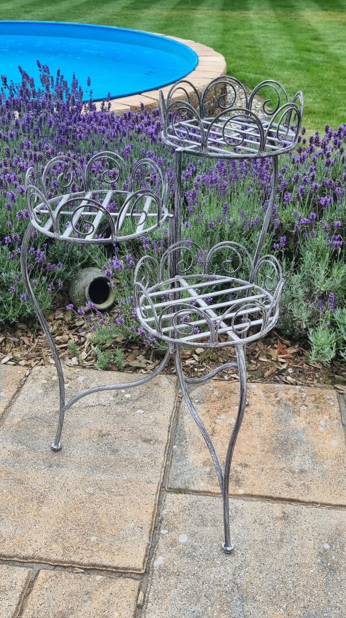 Blumenhocker AMBIENTE HAUS "Blumenständer in grau (H) 70cm", grau, B:52cm H:70cm T:43cm, Hocker, Blumenhocker, aus Schmiedeeisen mit Pulverbeschichtung für Innen- und Außenbereich