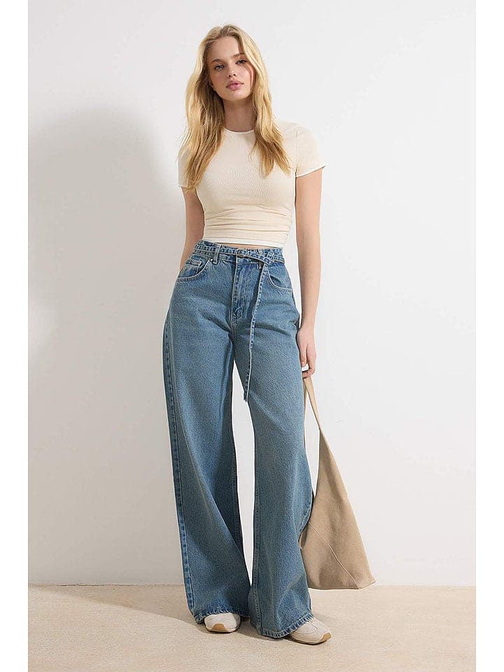 trendyol Jeans - Comfort fit - in Blau - 40