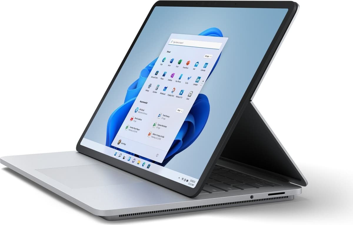 Microsoft Surface Laptop Studio   i5-11300H   14.4"   16 GB   256 GB SSD   Platin   Win 11 Home   UK - Refurbished