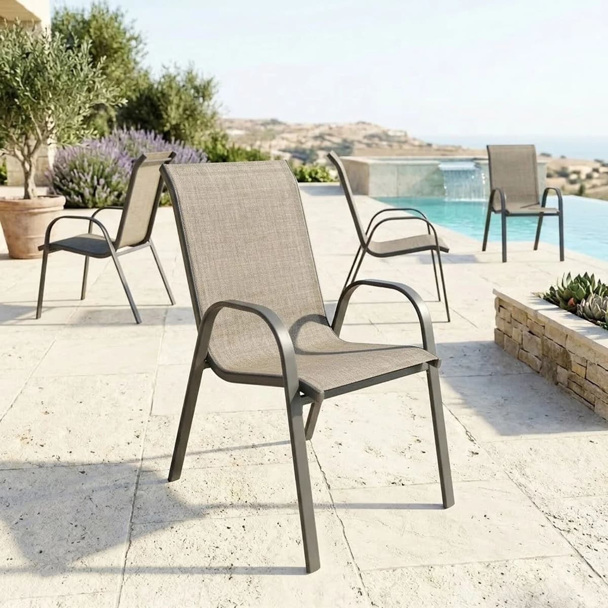 garneroarredamenti Set 4 sedie da giardino con braccioli impilabili in metallo nero e textilene beige Nava