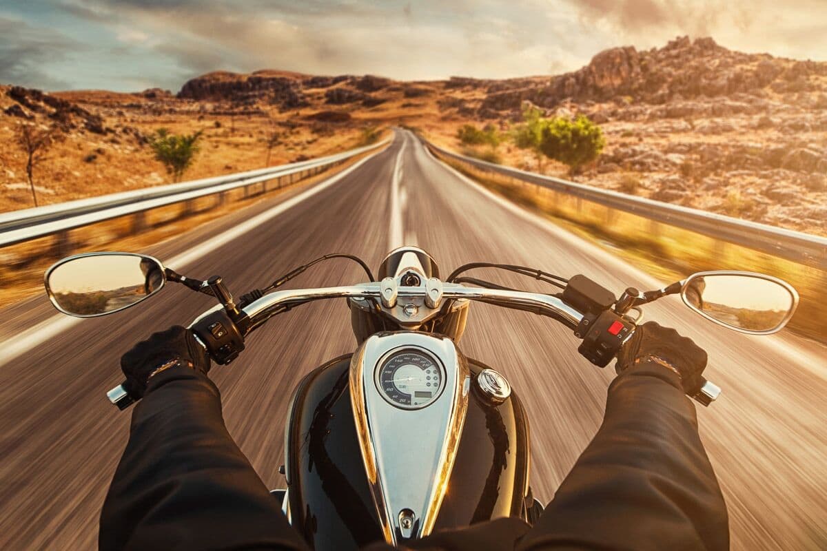 Fototapete PAPERMOON "Motorrad fahren", bunt, B:1,5m L:1,11m, Vlies, Tapeten, Fototapete bunt B/L: 1,5m x 1,11m, Bahnen: 7 Stk.