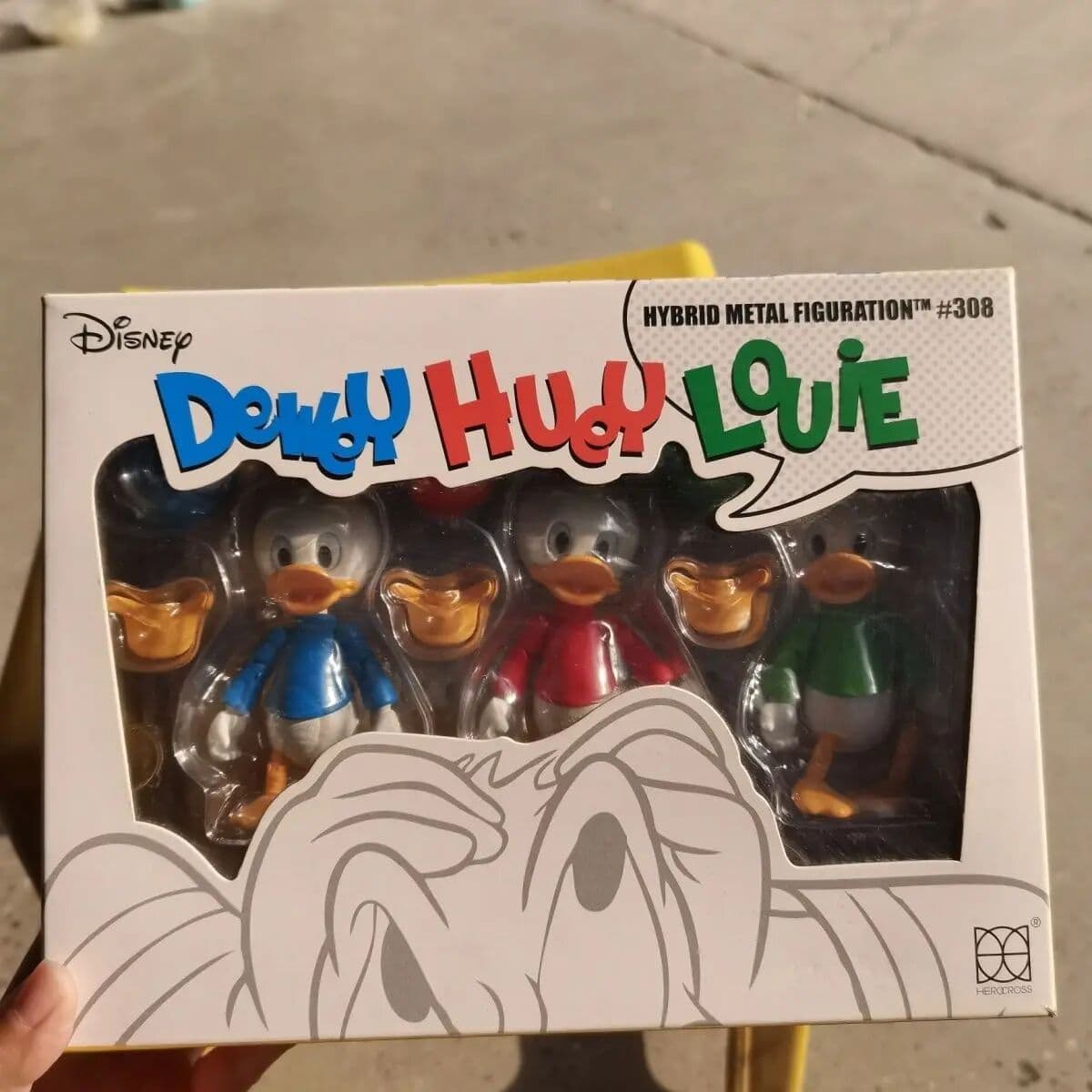 Bandai Genuine classic Donald Duck action figure highly poseable trendy toy cartoon animation collectible model and decorative