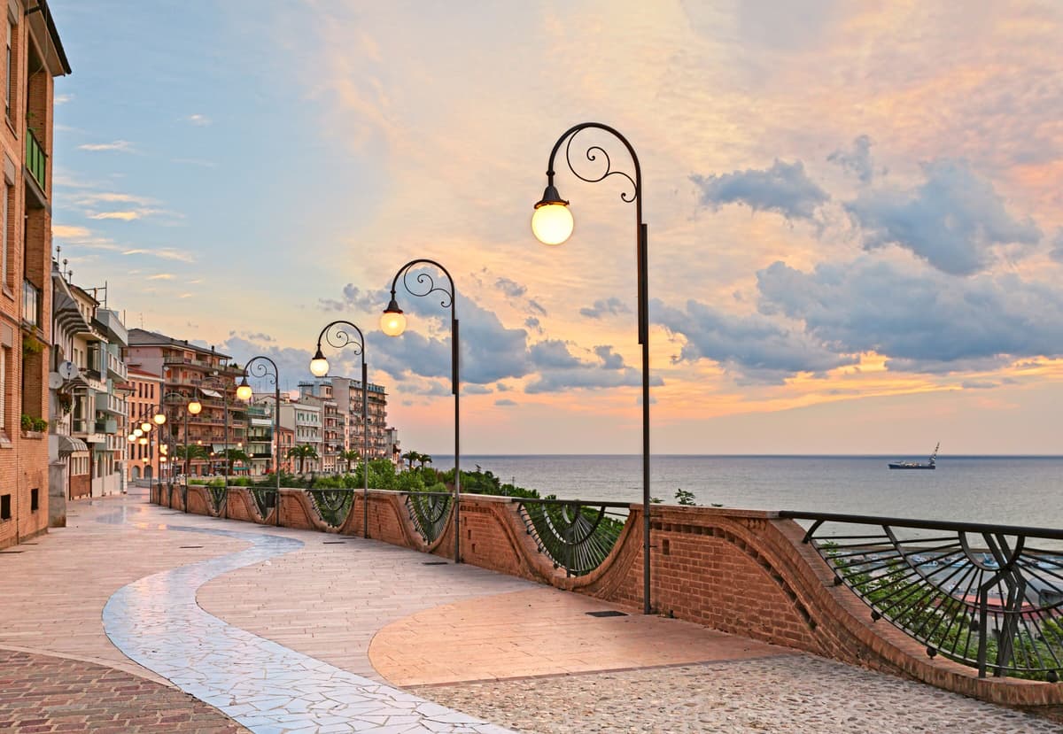 Fototapete PAPERMOON "Seafront in Ortona, Abruzzo", bunt, B:1,5m L:1,11m, Vlies, Tapeten, Fototapete bunt B/L: 1,5m x 1,11m, Bahnen: 7 Stk.