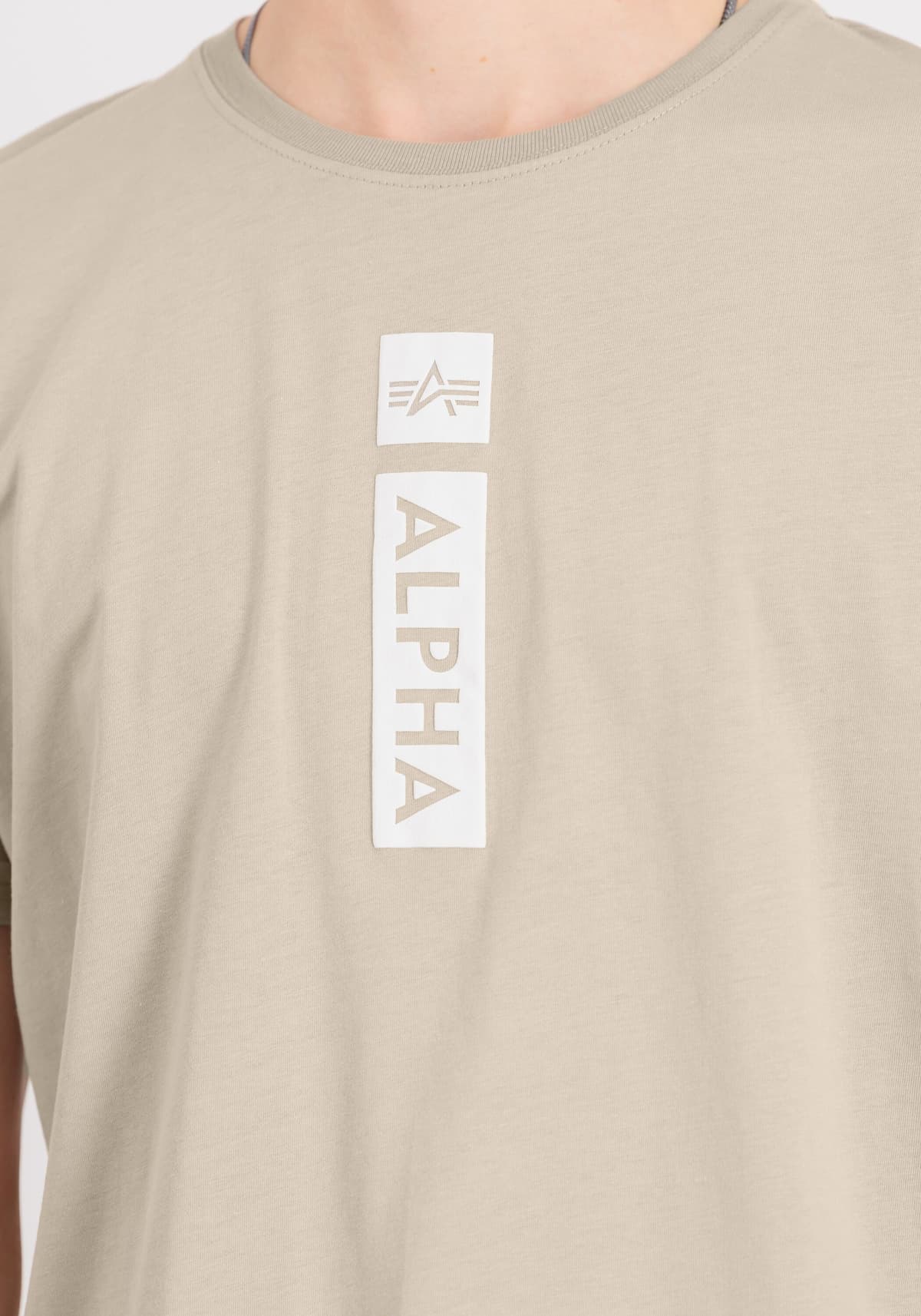 T-Shirt ALPHA INDUSTRIES "Alpha Puff Print T-Shirt", Herren, Gr. XL, beige (vintage sand), Obermaterial: 100% Baumwolle, Shirts T-Shirt vintage sand XL