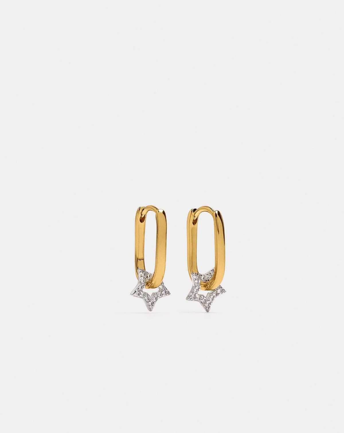 Parfois Pendientes de aro bañados en oro de 18 k con estrellas decorativas de circonitas. Multicolor