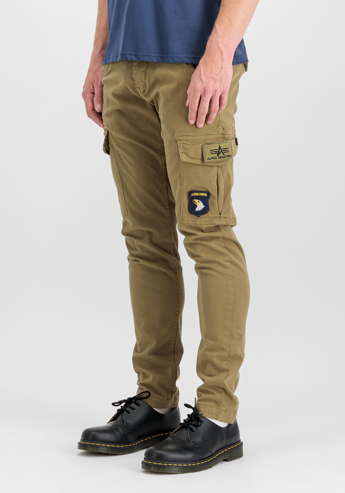 Cargohose ALPHA INDUSTRIES "Petrol Patch Slim Pants", Herren, Gr. 38, Normalgrössen, grün (olive), Obermaterial: 98% Baumwolle, 2% Elastan. Futter: 100% Baumwolle, Hosen Cargohose olive 38, Normalgrössen