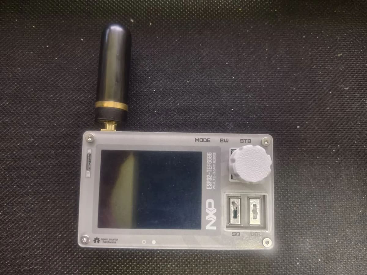 Huo Guang Shu Ultra mini mini TEF6686 DSP Radio with ESP32 Main Control
