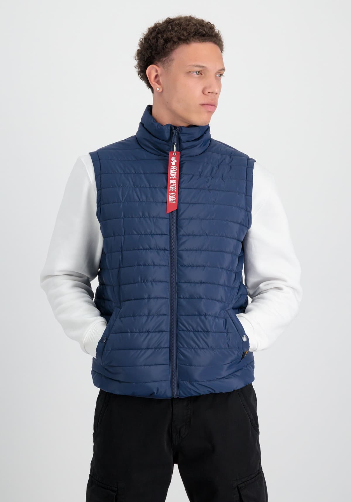 Blouson ALPHA INDUSTRIES "Puffer Vest Light", Herren, Gr. S, blau (ultra navy), Obermaterial: 100% Polyester. Futter: 100% Polyester. Füllung: 100% Polyester, Jacken Blouson ultra navy S