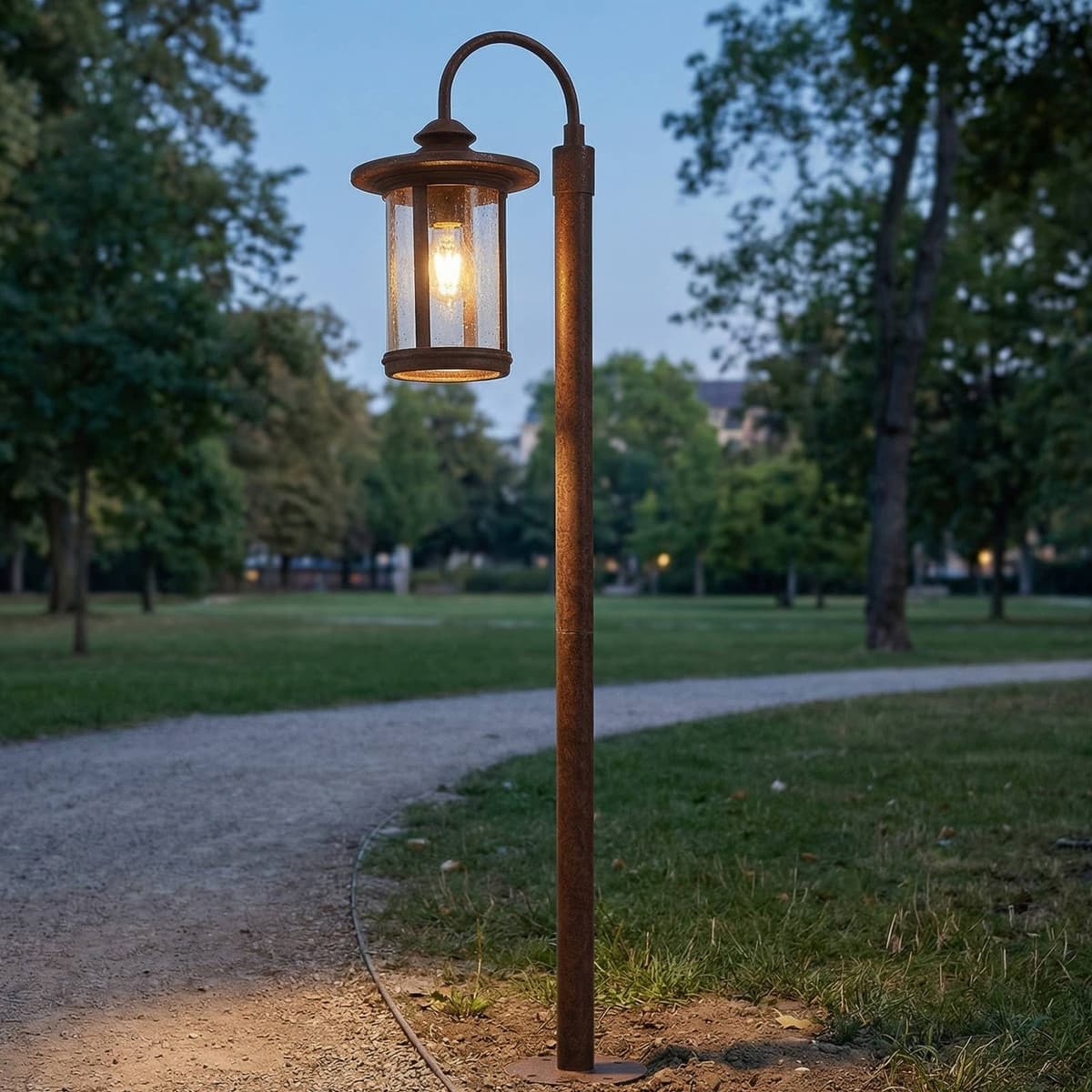 Gadelampe - vejlampe Zayn Lindby, dæmpbar, Brun/rust, Aluminium, Antik, Lanterne