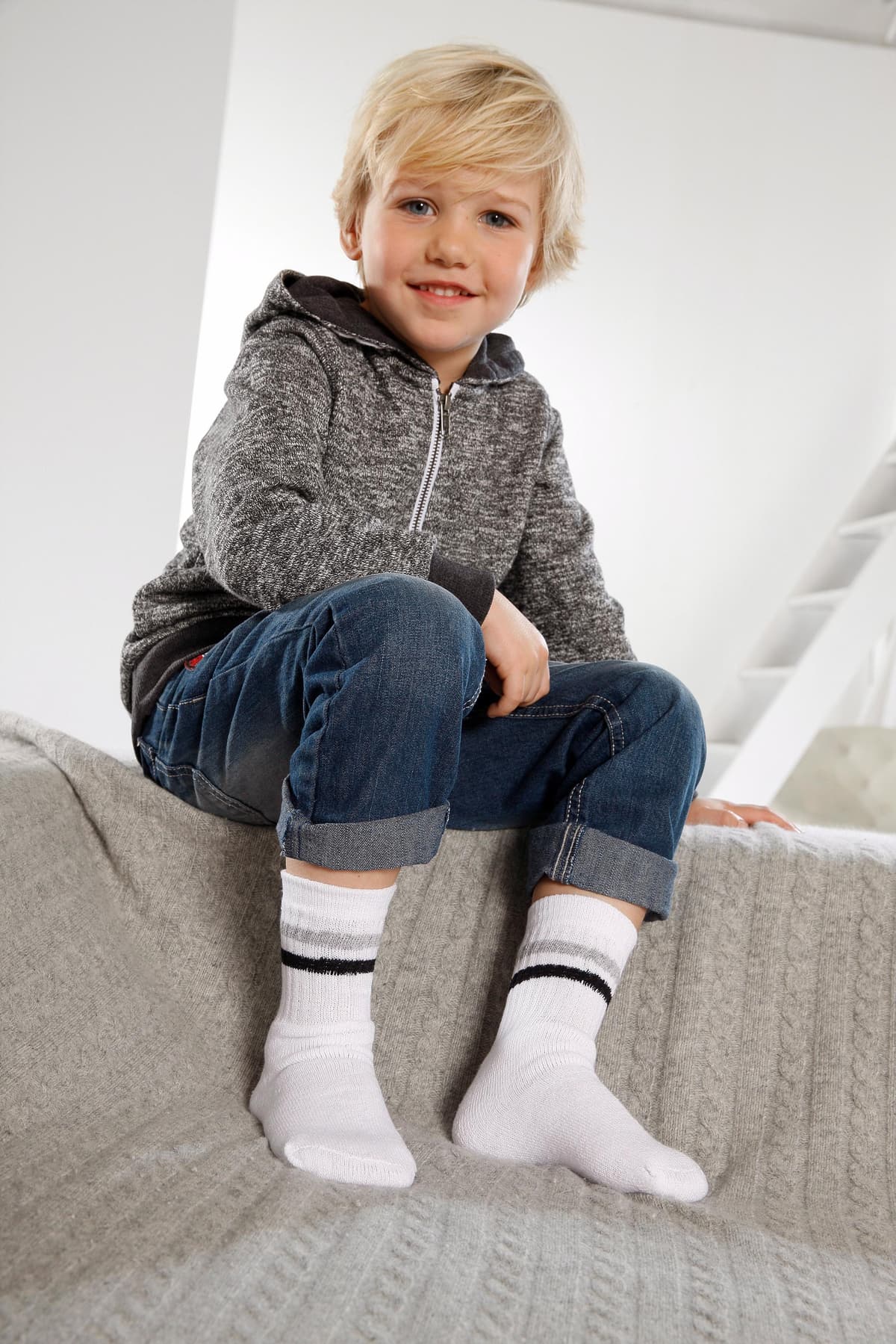 Freizeitsocken GO IN "Tennissocken Damen Herren Kinder Sportsocken Ringel Baumwollmischung", Damen, Gr. 43-46, weiss (weiß), Baumwollmischung, geringelt, elastisch, Socken Freizeitsocken, mit Frottee, mit verstärkter Ferse & Spitze weiß 43-46