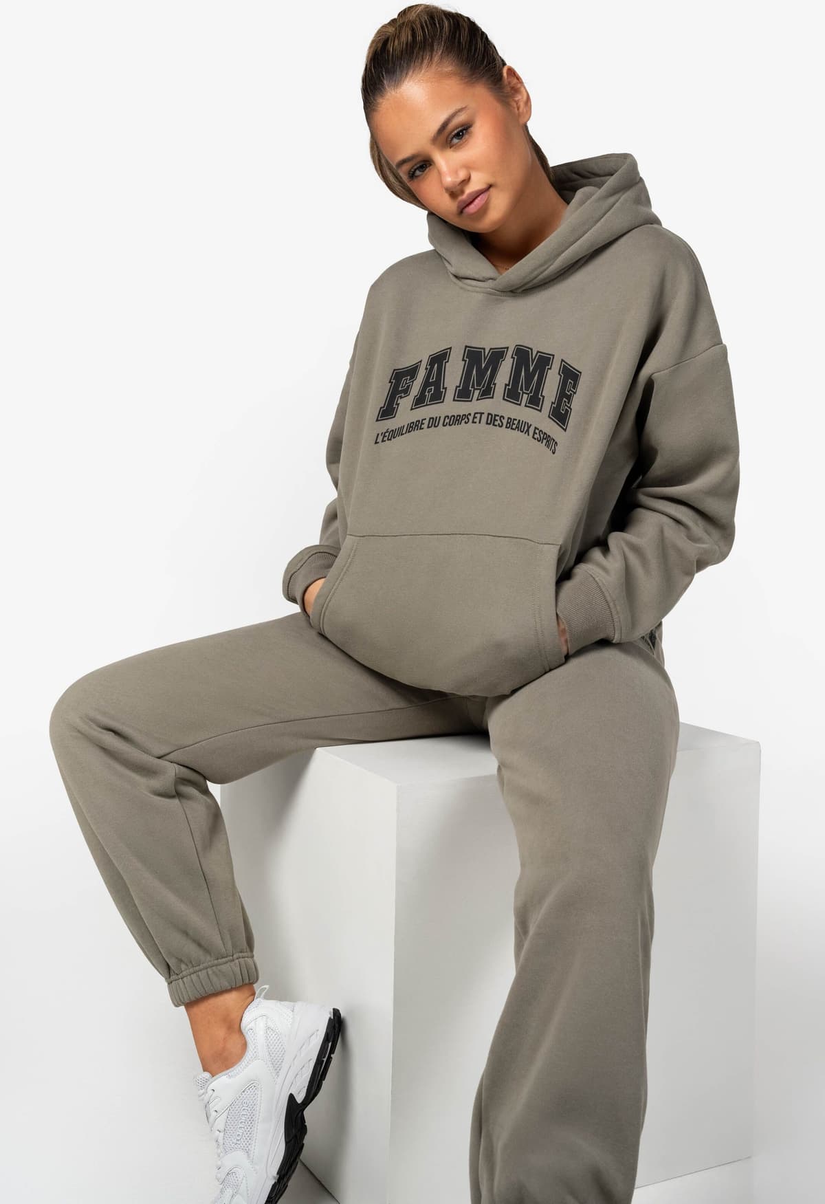 Famme - Équilibre Oversized Hoodie - Green / S
