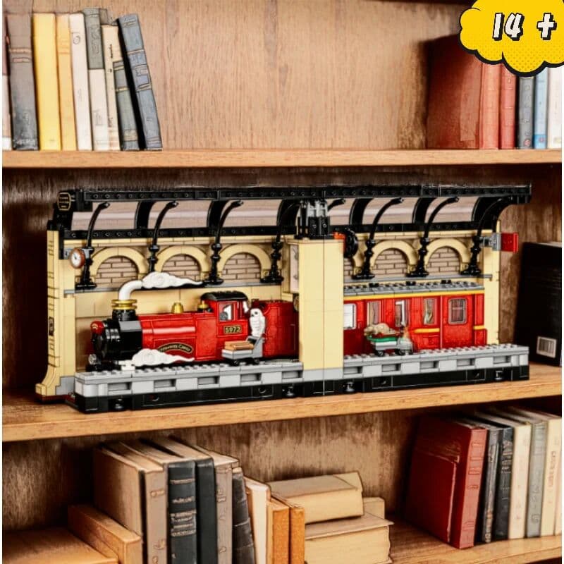 Hot Toys Train Bookshelf Book Nook Building Blocks 832pcs In Stock Educational Diy Assembly Decoration Model Creative Home Ornament Gifts