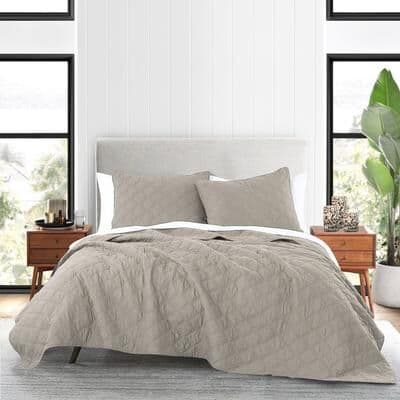 Anne Klein 100% Cotton Classic Diamond 3-Piece Quilt & Sham Set