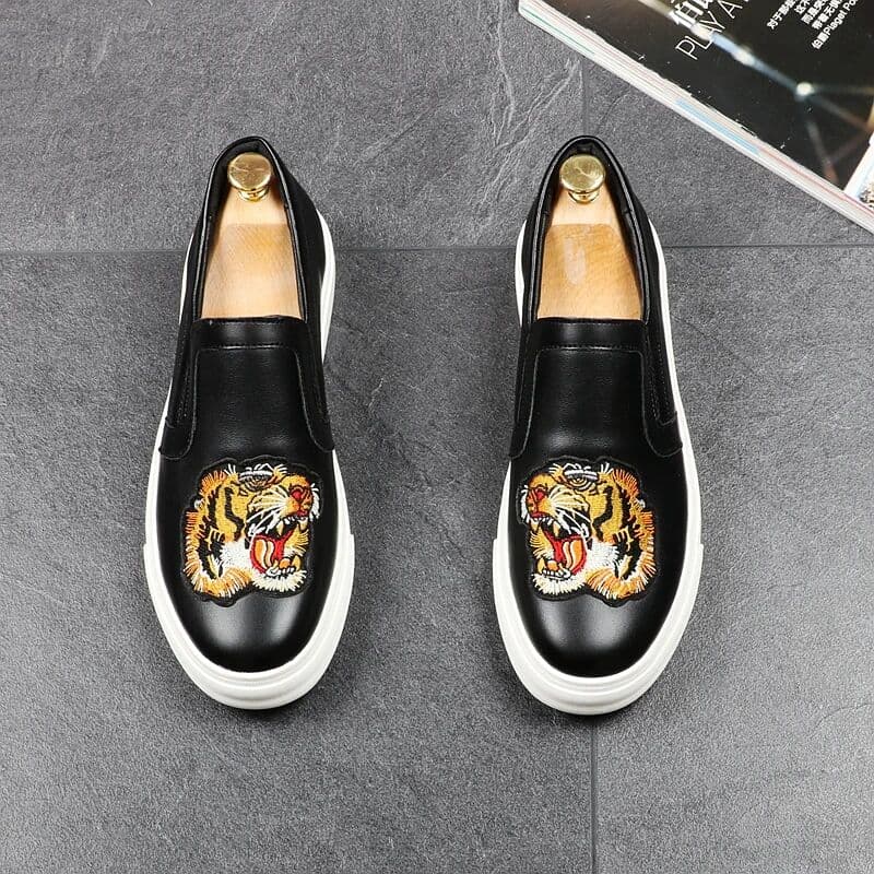 CuddlyIIPanda Brand  Arrival Men Fashion Loafers Print Tiger Embroidery Wedding Shoes Moccasins Male Homecoming Men Sneakers