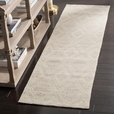 SAFAVIEH Handmade Marbella Asya Diamond Wool Rug